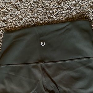 Lululemon Align Crop Legging size 6 like new